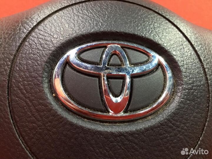 Подушка безопасности в руль Toyota Corolla E12