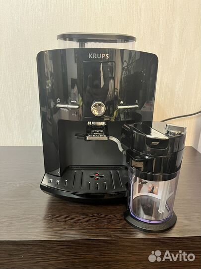 Кофемашина Krups Espresseria EA829810