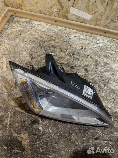Фара Правая Форд фокус 2 бу оригинал 4M5113W029A
