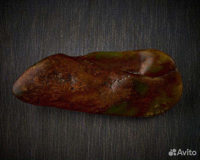 Окатыш нефрита необработанный