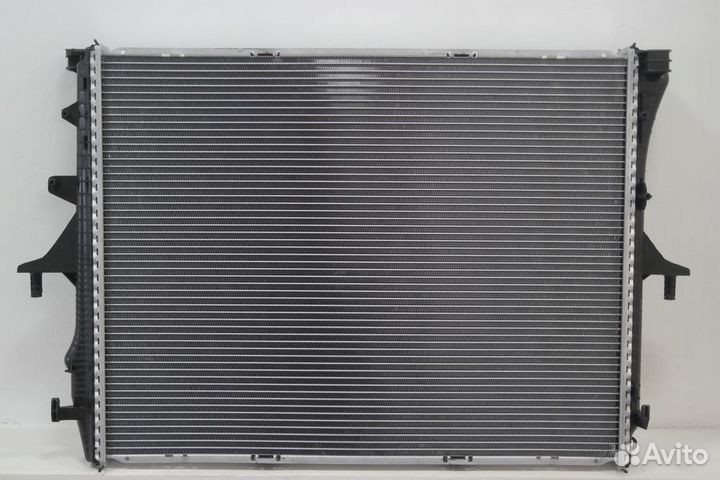 Радиатор охлаждения Фольксваген Туарег 02-10