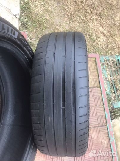 Michelin Pilot Sport 4 215/45 R17 91Y