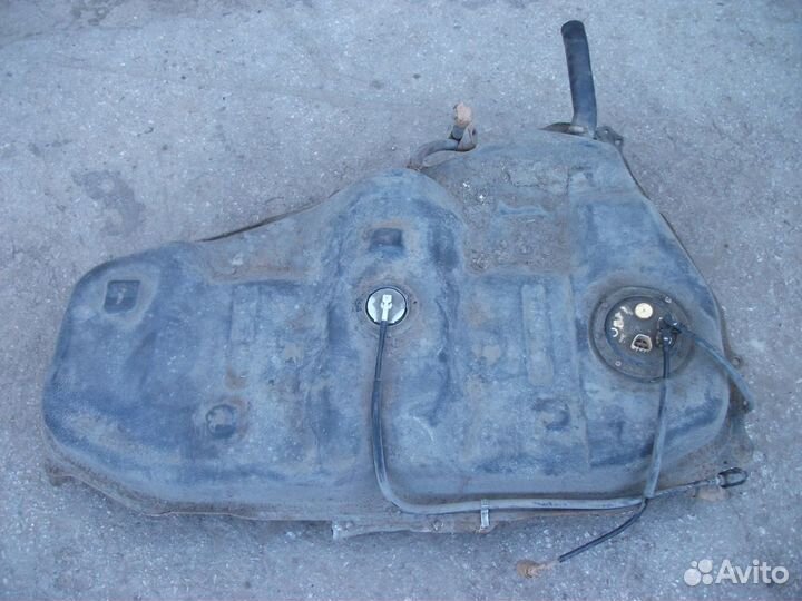 Киа Magentis 2004 г- бензобак