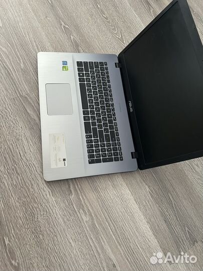 Ноутбук Asus 17,3/Silver N5000/Geforce MX110