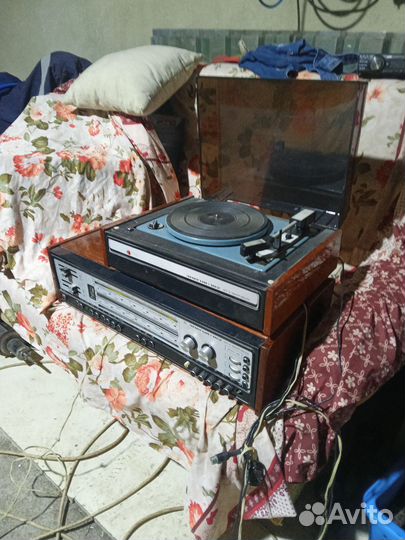 Проигрыватель для виниловых пластинок