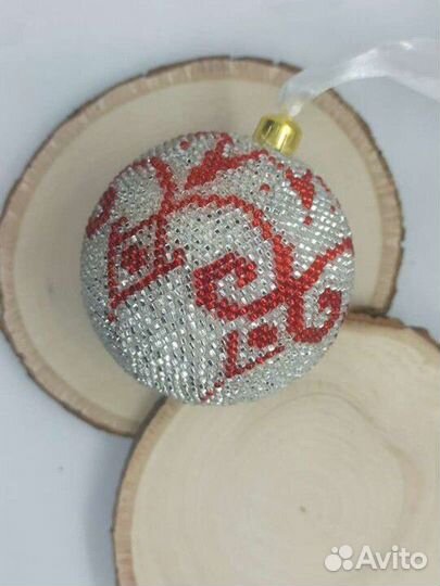 Елочные игрушки из бисера. Ручная работа