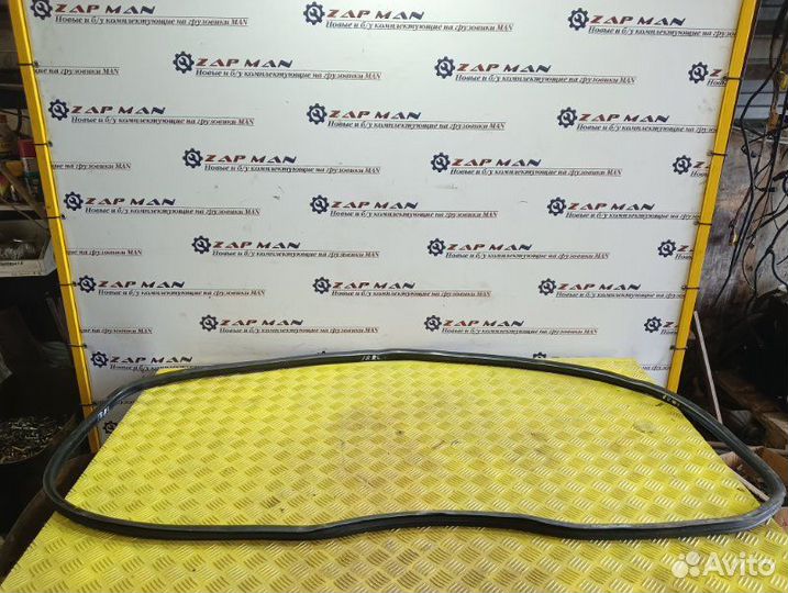 Уплотнительная резинка левая Man Tgl Tgm Tga Tgs