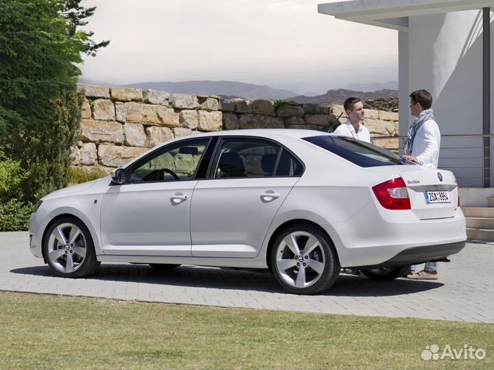 Шкода рапид 14 год 1.6 МКПП по болтам