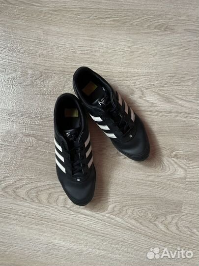 Кроссовки adidas NEO