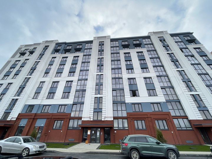 2-к. квартира, 56 м², 1/9 эт.