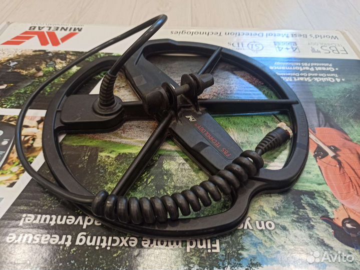Мультичастотный металлоискатель Minelab Safari