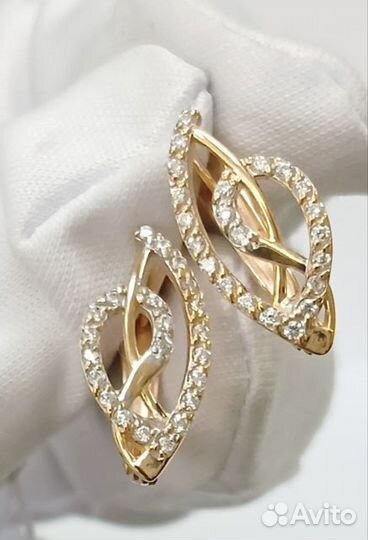 Золотые серьги с фианитом