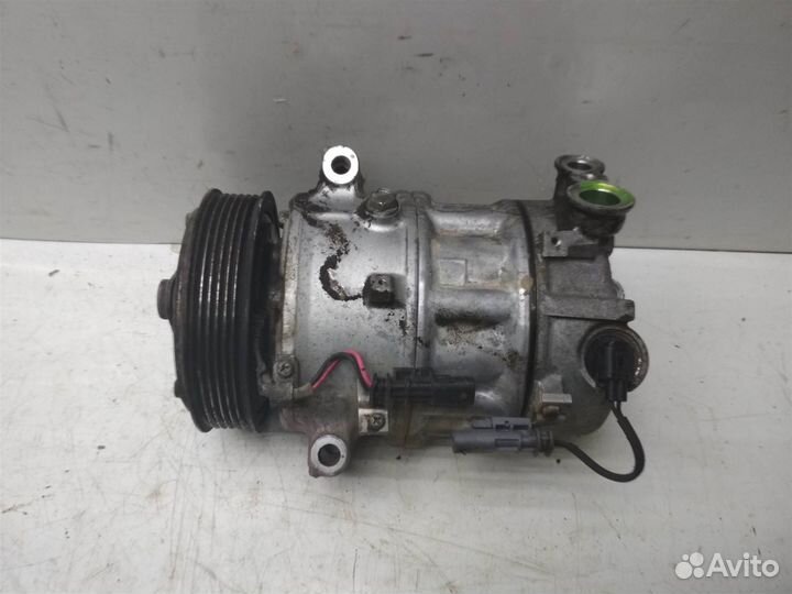 Компрессор системы кондиционирования Opel Insignia