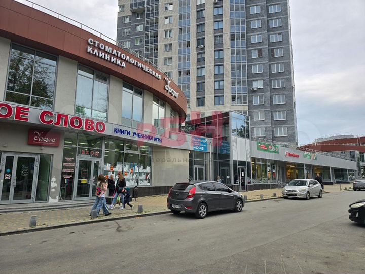 Сдам торговое 70м2 от метро 450м