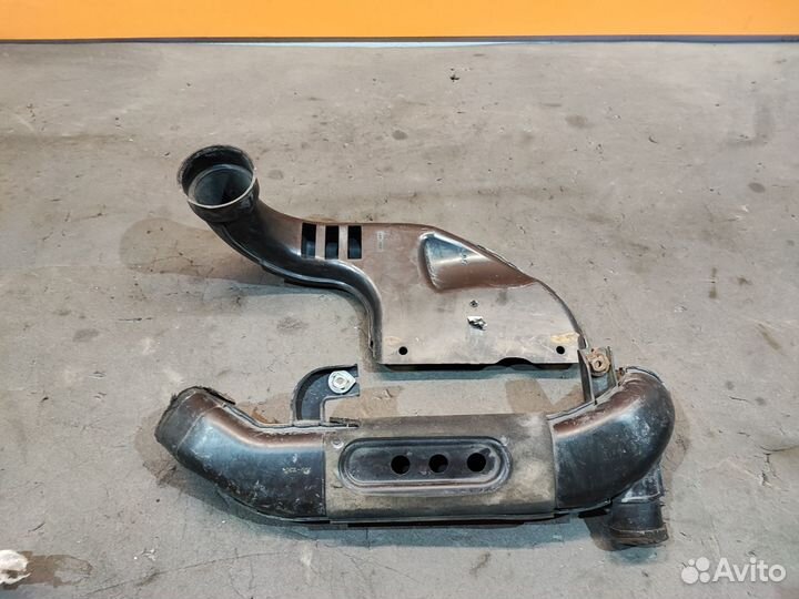 Корпус воздушного фильтра Nissan Qashqai j10 DCi