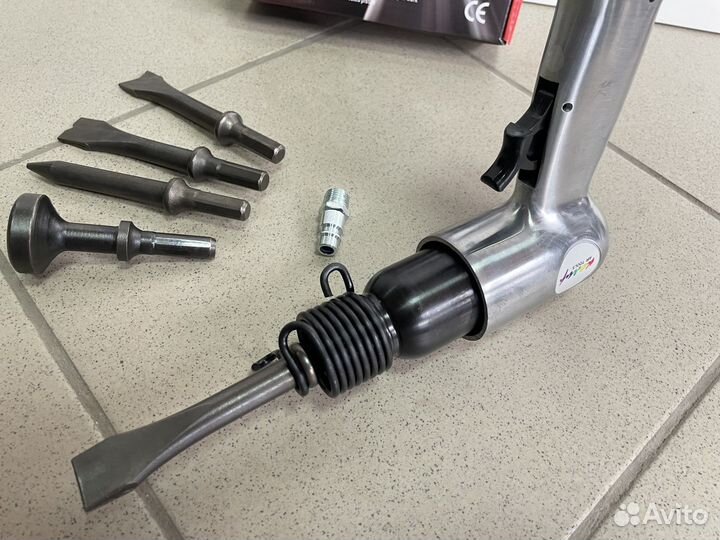 Пневмозубило-молоток с набором