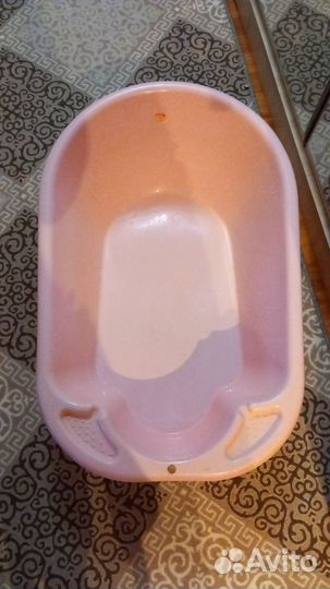 Розовая ванна для новорожденного