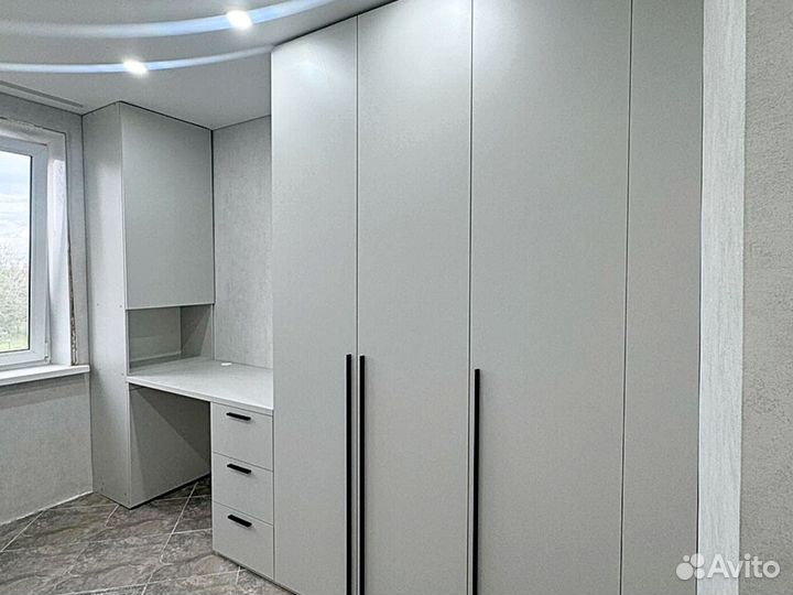 Компьютерный стол со шкафом на заказ в рассрочку