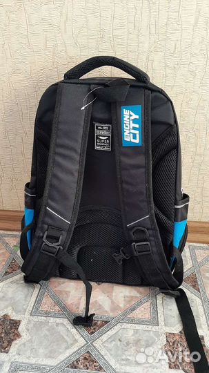 Школьный рюкзак для мальчика новый