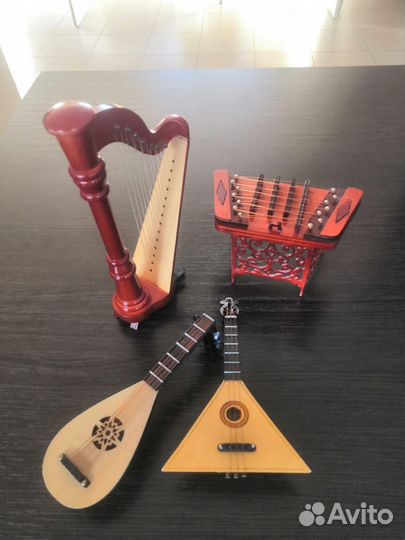 Музыкальные инструменты в миниатюре