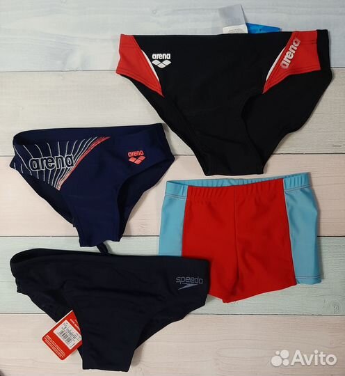 Плавки купальньные Arena Новые