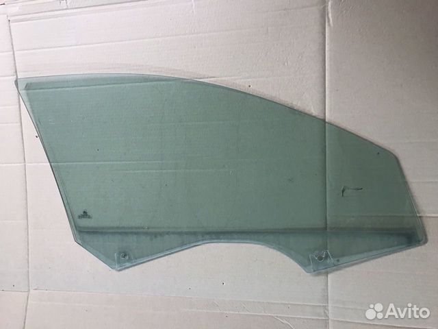 Skoda Superb II Стекло передней левой двери