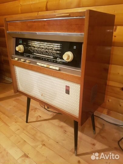 Винтажная радиола Ригонда