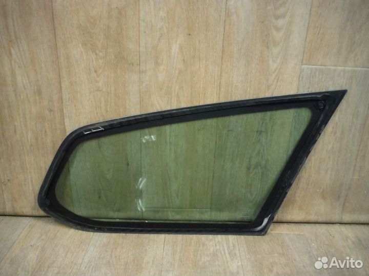 Стекло кузовное заднее левое Ford Focus 2 2006