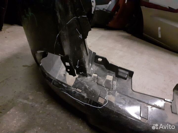 Задний бампер Lexus LX 2018