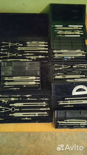 Готовальни СССР 8 шт,измеритетели