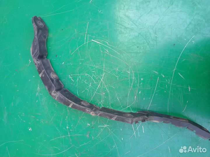 Кронштейн крепления заднего бампера Opel Astra H с