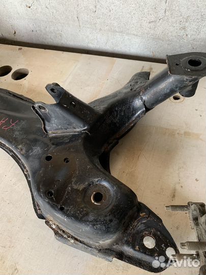 Подрамник Тойота рав 4 Тойота раф 4 Toyota rav 4