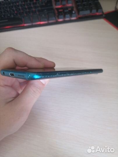 HONOR 10, 4/64 ГБ