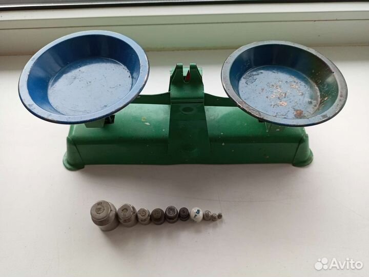 Весы СССР с гирьками
