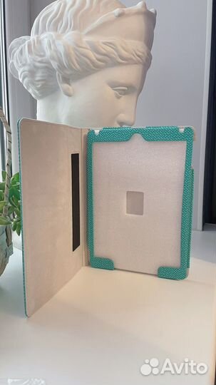Чехол на iPad 9.7