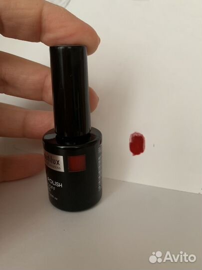 Красный гель-лак