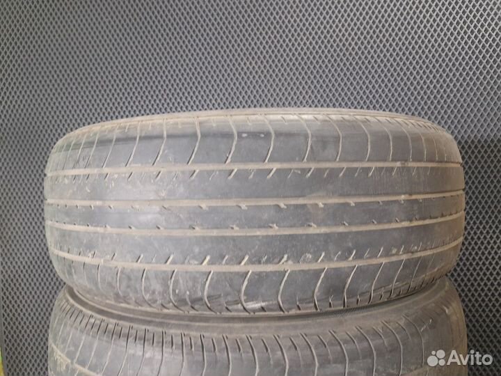 Yokohama BluEarth E70 215/60 R16