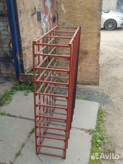 Стелаж для хранения контейнеров