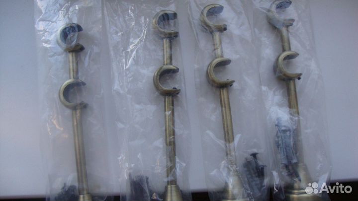 Кронштейн для карниза