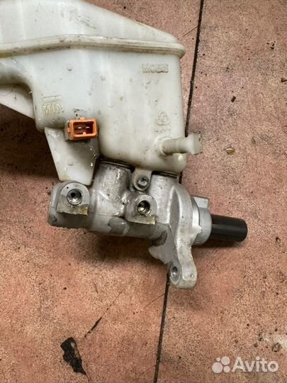 Главный тормозной цилиндр Hyundai I30 GD 1.6 G4FG