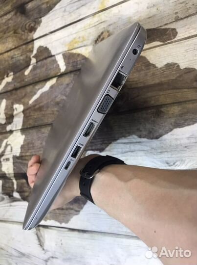 Hp probook 440G3 4GB RAM SSD