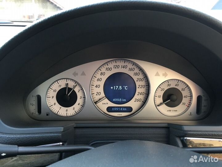 Приборная панель Мерседес W211