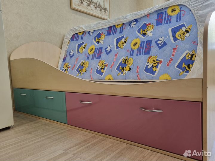 Кровать детская с матрасом