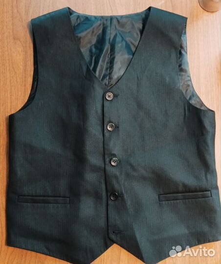 Костюм тройка на мальчика 10-13 лет