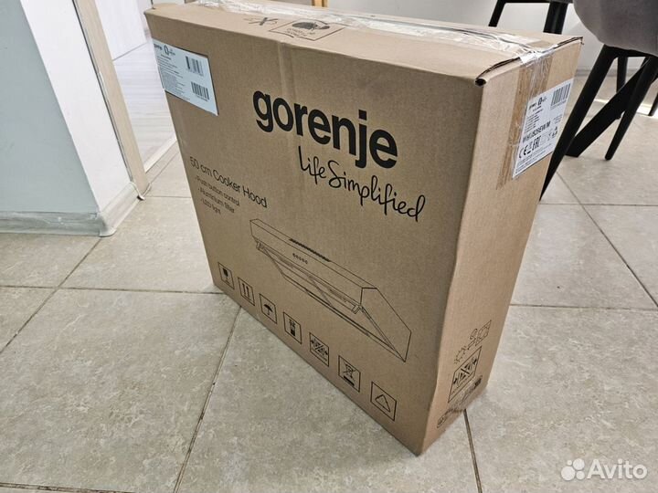 Вытяжка подвесная Gorenje WHU529EW/M белый