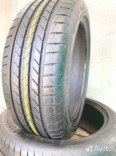 Goodyear EfficientGrip 235/45 R19 95S