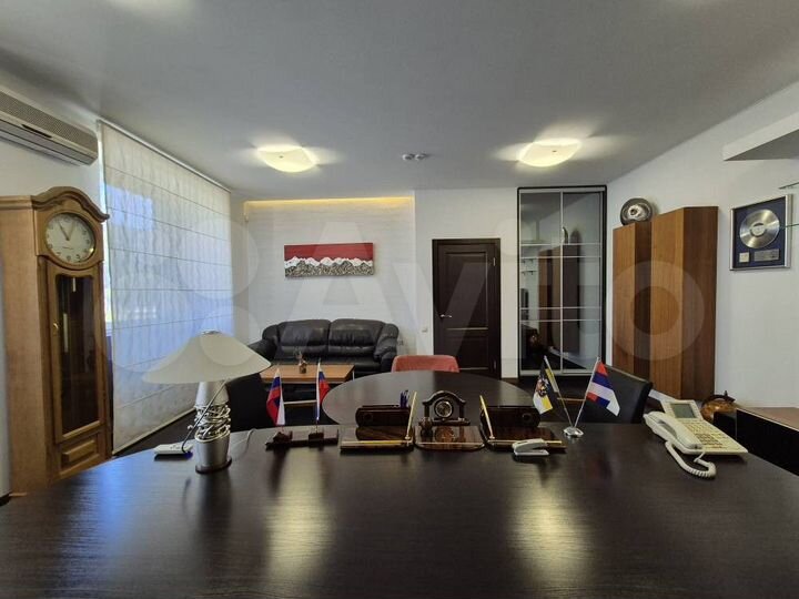 2 этажа офисов+подвал+гараж