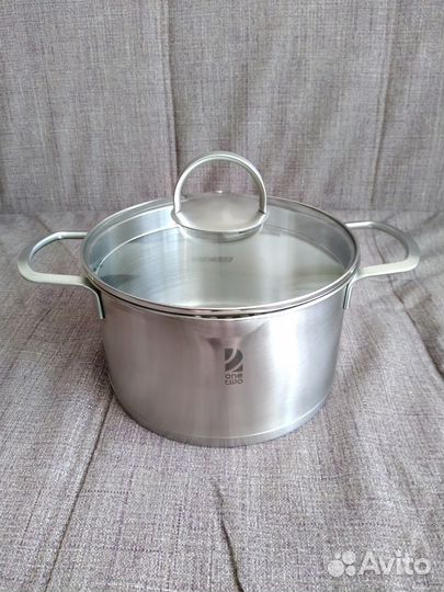 Кастрюля 3 л, новая