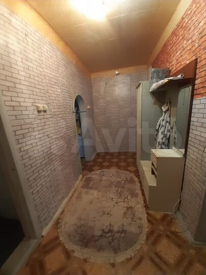 3-к. квартира, 70 м², 1/3 эт.