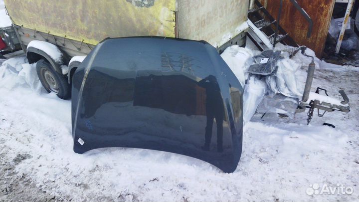 Капот на toyota rav4 30